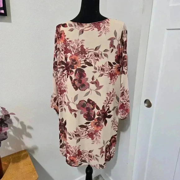 NWT - Lulu's Shifting Dears Beige Floral Print Dress - Sz XL - Picture 3 of 9